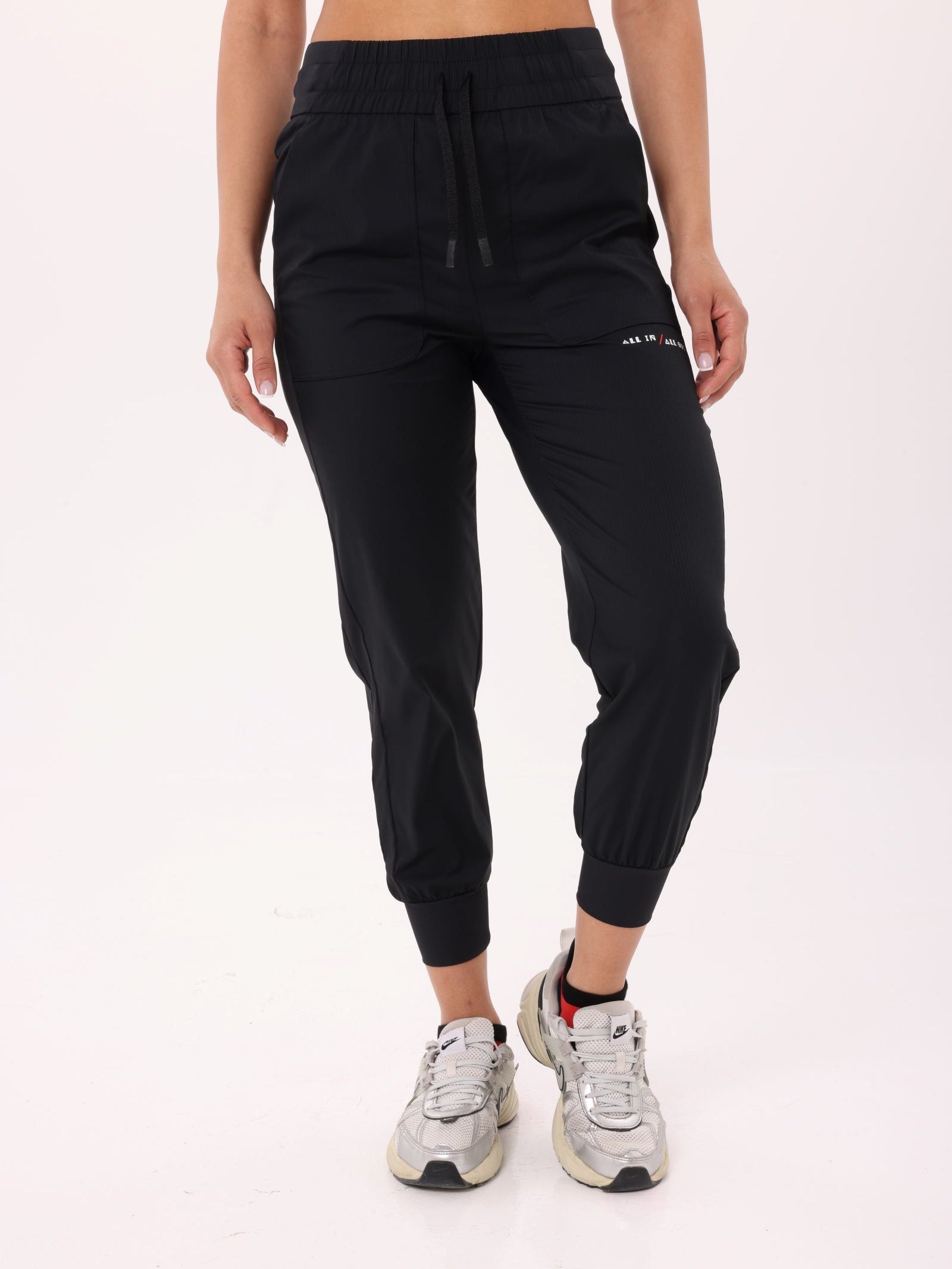 MOTION JOGGERS - BLACK