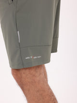 CORE QUICK-DRYING SHORTS - ARMY GREEN