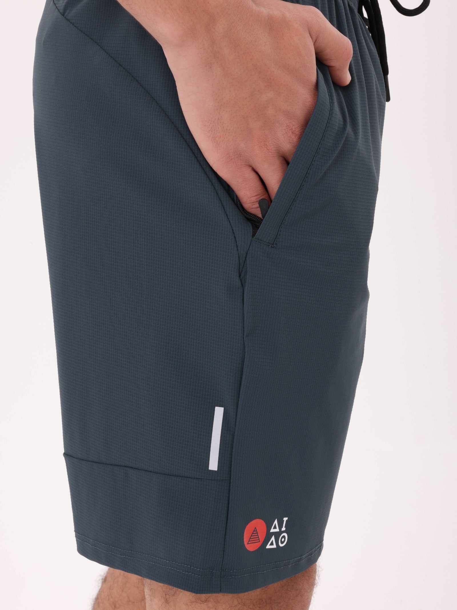 CORE QUICK-DRYING SHORTS – NAVY BLUE